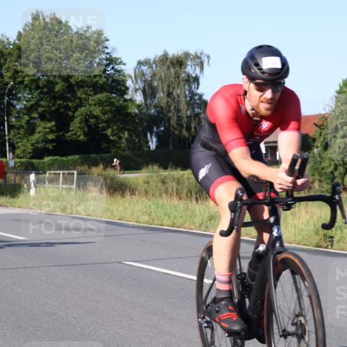 25.08.2024 - Elbe Triathlon Hamburg Fuchs,  Jonas http://msf.ph/oto/6846808 25.08.2024 09:08:41 Radfahren 174, 75, 117, 91, 211 meine-sportfotos.de