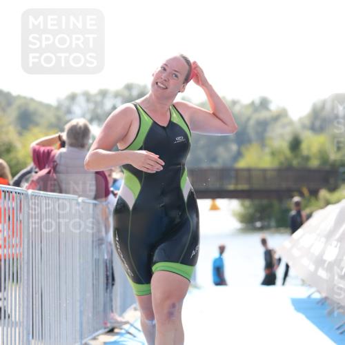 25.08.2024 - Elbe Triathlon Hamburg H.Heesch http://msf.ph/oto/6846809 25.08.2024 14:47:40 Schwimmen  meine-sportfotos.de