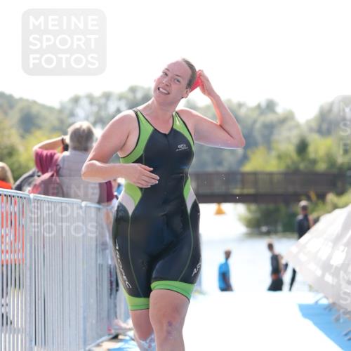 25.08.2024 - Elbe Triathlon Hamburg H.Heesch http://msf.ph/oto/6846818 25.08.2024 14:47:40 Schwimmen  meine-sportfotos.de