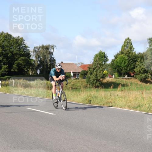 25.08.2024 - Elbe Triathlon Hamburg Fuchs,  Jonas http://msf.ph/oto/6846831 25.08.2024 09:50:22 Radfahren 256, 199, 344, 533, 314 meine-sportfotos.de
