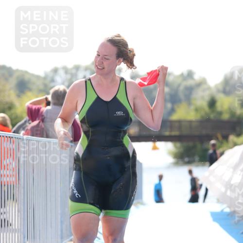 25.08.2024 - Elbe Triathlon Hamburg H.Heesch http://msf.ph/oto/6846833 25.08.2024 14:47:40 Schwimmen  meine-sportfotos.de