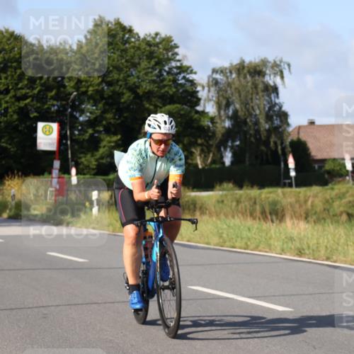 25.08.2024 - Elbe Triathlon Hamburg Fuchs,  Jonas http://msf.ph/oto/6846840 25.08.2024 09:50:22 Radfahren 256, 199, 344, 533, 314 meine-sportfotos.de