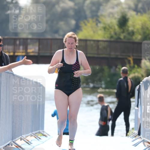 25.08.2024 - Elbe Triathlon Hamburg H.Heesch http://msf.ph/oto/6846850 25.08.2024 14:49:06 Schwimmen  meine-sportfotos.de