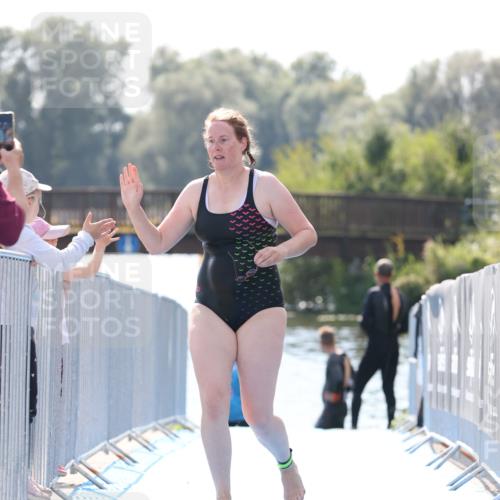 25.08.2024 - Elbe Triathlon Hamburg H.Heesch http://msf.ph/oto/6846899 25.08.2024 14:49:09 Schwimmen  meine-sportfotos.de