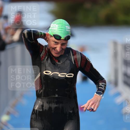 25.08.2024 - Elbe Triathlon Hamburg H.Heesch http://msf.ph/oto/6846918 25.08.2024 08:50:19 Schwimmen 118, 127, 155, 330 meine-sportfotos.de