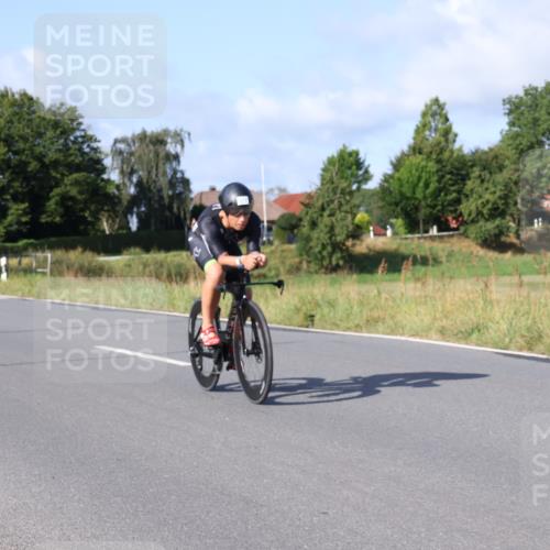 25.08.2024 - Elbe Triathlon Hamburg Fuchs,  Jonas http://msf.ph/oto/6846979 25.08.2024 09:50:41 Radfahren 371, 325 meine-sportfotos.de