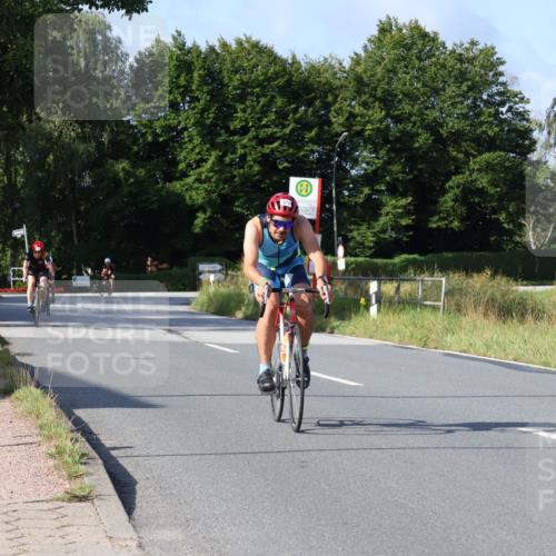 25.08.2024 - Elbe Triathlon Hamburg Fuchs,  Jonas http://msf.ph/oto/6847014 25.08.2024 09:50:46 Radfahren 371, 325, 181, 542 meine-sportfotos.de