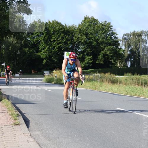25.08.2024 - Elbe Triathlon Hamburg Fuchs,  Jonas http://msf.ph/oto/6847016 25.08.2024 09:50:46 Radfahren 371, 325, 181, 542 meine-sportfotos.de