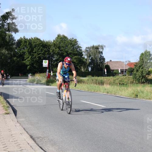 25.08.2024 - Elbe Triathlon Hamburg Fuchs,  Jonas http://msf.ph/oto/6847030 25.08.2024 09:50:47 Radfahren 325, 181, 542 meine-sportfotos.de