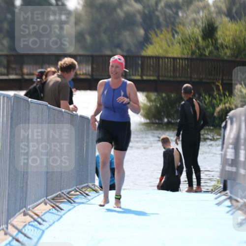 25.08.2024 - Elbe Triathlon Hamburg H.Heesch http://msf.ph/oto/6847035 25.08.2024 14:54:57 Schwimmen  meine-sportfotos.de