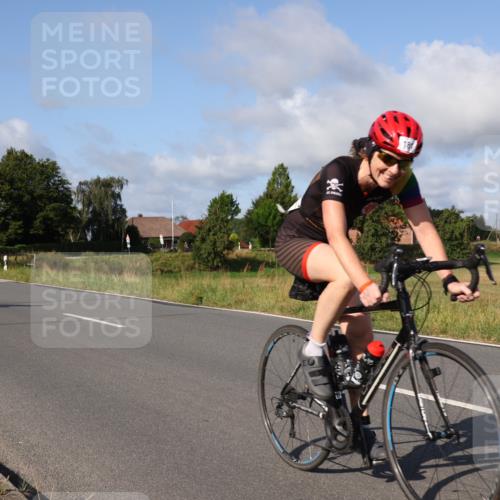 25.08.2024 - Elbe Triathlon Hamburg Fuchs,  Jonas http://msf.ph/oto/6847079 25.08.2024 09:50:50 Radfahren 325, 181, 542, 457, 319 meine-sportfotos.de