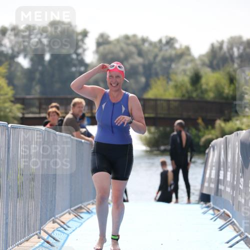 25.08.2024 - Elbe Triathlon Hamburg H.Heesch http://msf.ph/oto/6847093 25.08.2024 14:55:00 Schwimmen  meine-sportfotos.de