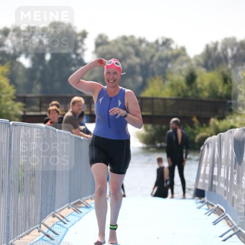 25.08.2024 - Elbe Triathlon Hamburg H.Heesch http://msf.ph/oto/6847098 25.08.2024 14:55:00 Schwimmen  meine-sportfotos.de
