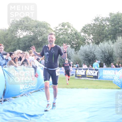 25.08.2024 - Elbe Triathlon Hamburg H.Heesch http://msf.ph/oto/6847125 25.08.2024 10:41:05 Ziel 186, 198 meine-sportfotos.de