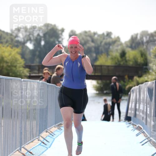 25.08.2024 - Elbe Triathlon Hamburg H.Heesch http://msf.ph/oto/6847135 25.08.2024 14:55:01 Schwimmen  meine-sportfotos.de