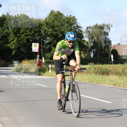 25.08.2024 - Elbe Triathlon Hamburg Fuchs,  Jonas http://msf.ph/oto/6847137 25.08.2024 09:50:56 Radfahren 542, 457, 319, 526 meine-sportfotos.de