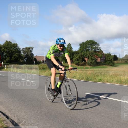 25.08.2024 - Elbe Triathlon Hamburg Fuchs,  Jonas http://msf.ph/oto/6847145 25.08.2024 09:50:57 Radfahren 542, 457, 319, 526, 395 meine-sportfotos.de