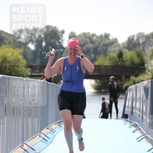 25.08.2024 - Elbe Triathlon Hamburg H.Heesch http://msf.ph/oto/6847148 25.08.2024 14:55:01 Schwimmen  meine-sportfotos.de