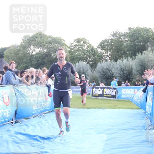 25.08.2024 - Elbe Triathlon Hamburg H.Heesch http://msf.ph/oto/6847158 25.08.2024 10:41:05 Ziel 186, 198 meine-sportfotos.de