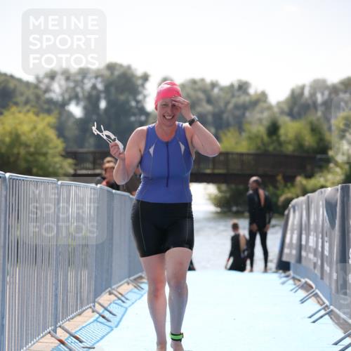 25.08.2024 - Elbe Triathlon Hamburg H.Heesch http://msf.ph/oto/6847163 25.08.2024 14:55:01 Schwimmen  meine-sportfotos.de
