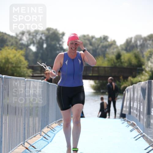 25.08.2024 - Elbe Triathlon Hamburg H.Heesch http://msf.ph/oto/6847168 25.08.2024 14:55:01 Schwimmen  meine-sportfotos.de