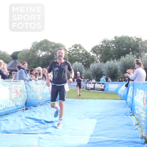 25.08.2024 - Elbe Triathlon Hamburg H.Heesch http://msf.ph/oto/6847189 25.08.2024 10:41:06 Ziel 186, 198 meine-sportfotos.de