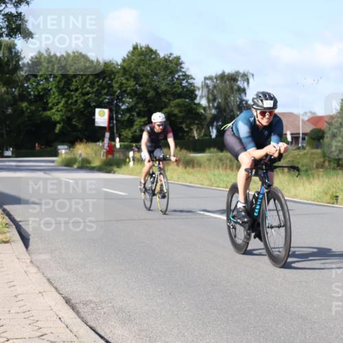 25.08.2024 - Elbe Triathlon Hamburg Fuchs,  Jonas http://msf.ph/oto/6847198 25.08.2024 09:51:03 Radfahren 526, 395 meine-sportfotos.de