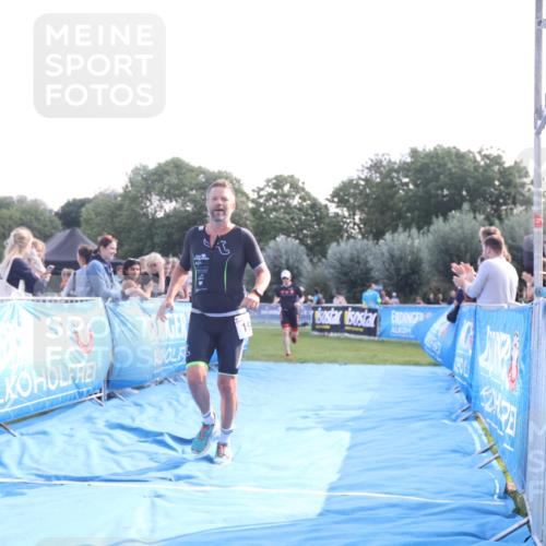 25.08.2024 - Elbe Triathlon Hamburg H.Heesch http://msf.ph/oto/6847202 25.08.2024 10:41:06 Ziel 186, 198 meine-sportfotos.de