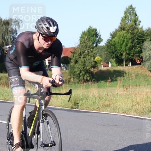 25.08.2024 - Elbe Triathlon Hamburg Fuchs,  Jonas http://msf.ph/oto/6847215 25.08.2024 09:09:13 Radfahren 278, 161, 105, 142, 261 meine-sportfotos.de