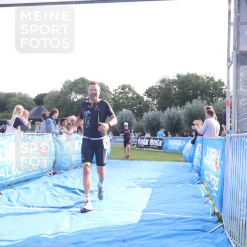 25.08.2024 - Elbe Triathlon Hamburg H.Heesch http://msf.ph/oto/6847218 25.08.2024 10:41:06 Ziel 186, 198 meine-sportfotos.de