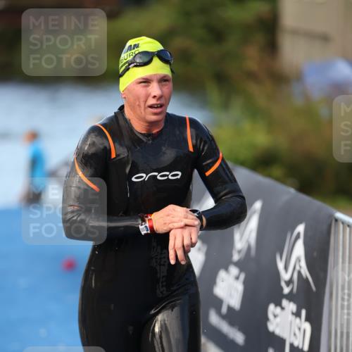 25.08.2024 - Elbe Triathlon Hamburg H.Heesch http://msf.ph/oto/6847249 25.08.2024 08:50:57 Schwimmen 173 meine-sportfotos.de