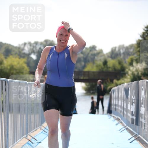 25.08.2024 - Elbe Triathlon Hamburg H.Heesch http://msf.ph/oto/6847252 25.08.2024 14:55:02 Schwimmen  meine-sportfotos.de