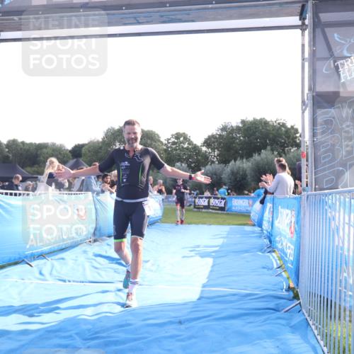 25.08.2024 - Elbe Triathlon Hamburg H.Heesch http://msf.ph/oto/6847255 25.08.2024 10:41:06 Ziel 186, 198 meine-sportfotos.de