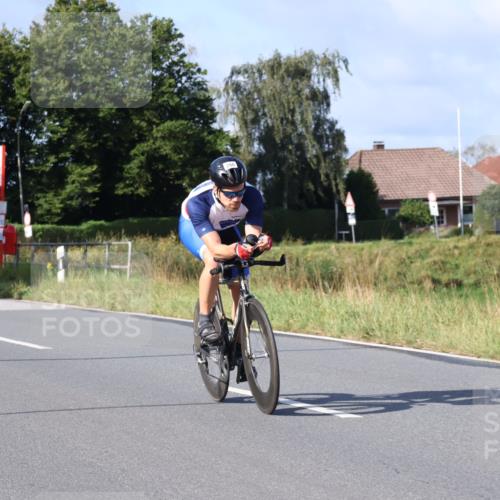 25.08.2024 - Elbe Triathlon Hamburg Fuchs,  Jonas http://msf.ph/oto/6847264 25.08.2024 09:51:21 Radfahren 266, 490, 265 meine-sportfotos.de