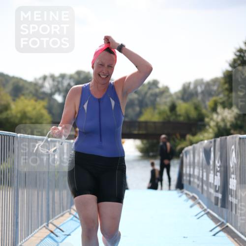 25.08.2024 - Elbe Triathlon Hamburg H.Heesch http://msf.ph/oto/6847272 25.08.2024 14:55:02 Schwimmen  meine-sportfotos.de