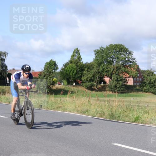 25.08.2024 - Elbe Triathlon Hamburg Fuchs,  Jonas http://msf.ph/oto/6847274 25.08.2024 09:51:22 Radfahren 266, 490, 265 meine-sportfotos.de