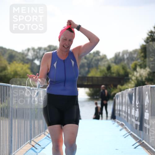 25.08.2024 - Elbe Triathlon Hamburg H.Heesch http://msf.ph/oto/6847277 25.08.2024 14:55:02 Schwimmen  meine-sportfotos.de