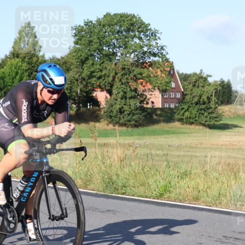25.08.2024 - Elbe Triathlon Hamburg Fuchs,  Jonas http://msf.ph/oto/6847281 25.08.2024 09:09:16 Radfahren 161, 105, 142, 261, 121, 141, 46 meine-sportfotos.de
