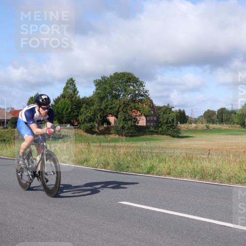 25.08.2024 - Elbe Triathlon Hamburg Fuchs,  Jonas http://msf.ph/oto/6847282 25.08.2024 09:51:22 Radfahren 266, 490, 265 meine-sportfotos.de