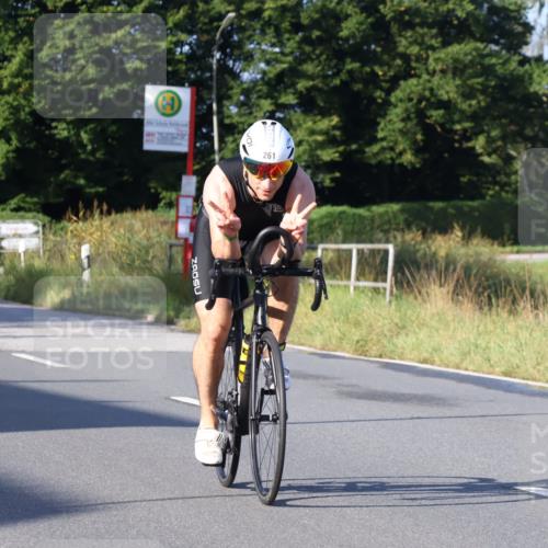 25.08.2024 - Elbe Triathlon Hamburg Fuchs,  Jonas http://msf.ph/oto/6847300 25.08.2024 09:09:18 Radfahren 161, 105, 142, 261, 121, 141, 46, 303 meine-sportfotos.de