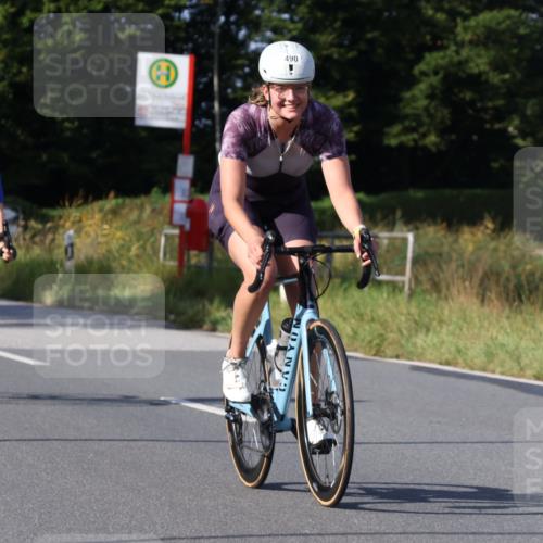 25.08.2024 - Elbe Triathlon Hamburg Fuchs,  Jonas http://msf.ph/oto/6847311 25.08.2024 09:51:26 Radfahren 266, 490, 265 meine-sportfotos.de