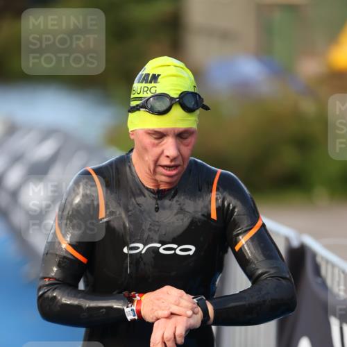 25.08.2024 - Elbe Triathlon Hamburg H.Heesch http://msf.ph/oto/6847313 25.08.2024 08:50:57 Schwimmen 173 meine-sportfotos.de