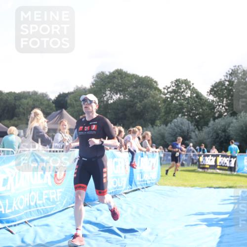 25.08.2024 - Elbe Triathlon Hamburg H.Heesch http://msf.ph/oto/6847323 25.08.2024 10:41:09 Ziel 186, 198 meine-sportfotos.de