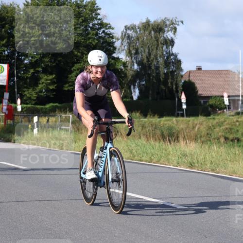 25.08.2024 - Elbe Triathlon Hamburg Fuchs,  Jonas http://msf.ph/oto/6847324 25.08.2024 09:51:26 Radfahren 266, 490, 265 meine-sportfotos.de