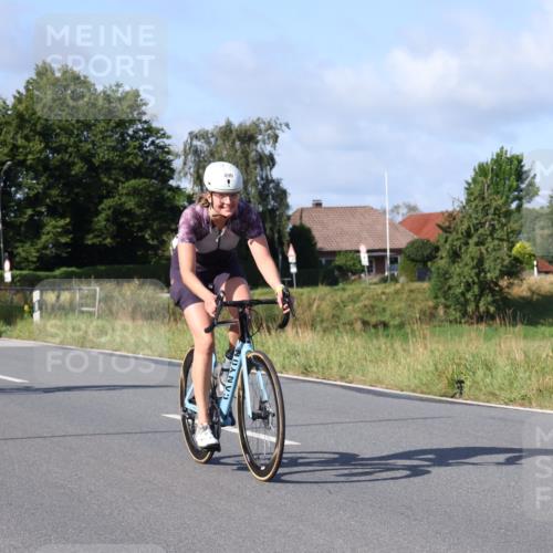 25.08.2024 - Elbe Triathlon Hamburg Fuchs,  Jonas http://msf.ph/oto/6847328 25.08.2024 09:51:26 Radfahren 266, 490, 265 meine-sportfotos.de