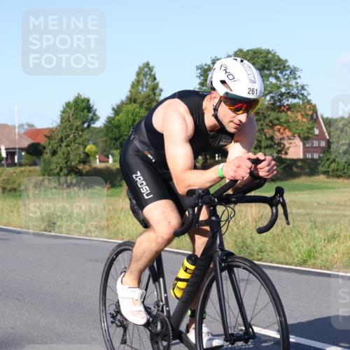 25.08.2024 - Elbe Triathlon Hamburg Fuchs,  Jonas http://msf.ph/oto/6847333 25.08.2024 09:09:19 Radfahren 105, 142, 261, 121, 141, 46, 303 meine-sportfotos.de