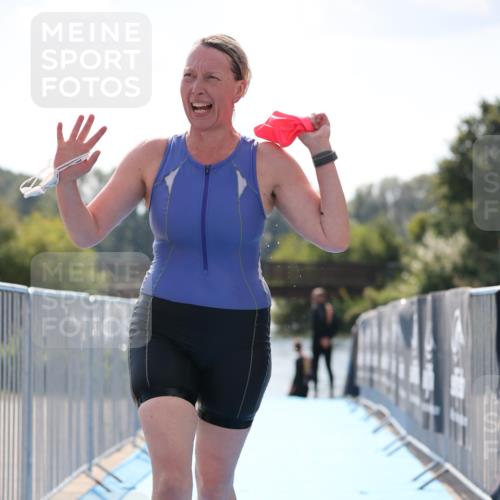 25.08.2024 - Elbe Triathlon Hamburg H.Heesch http://msf.ph/oto/6847338 25.08.2024 14:55:03 Schwimmen  meine-sportfotos.de