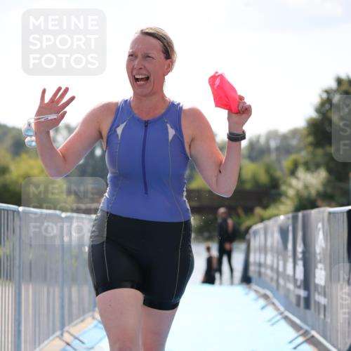 25.08.2024 - Elbe Triathlon Hamburg H.Heesch http://msf.ph/oto/6847344 25.08.2024 14:55:03 Schwimmen  meine-sportfotos.de