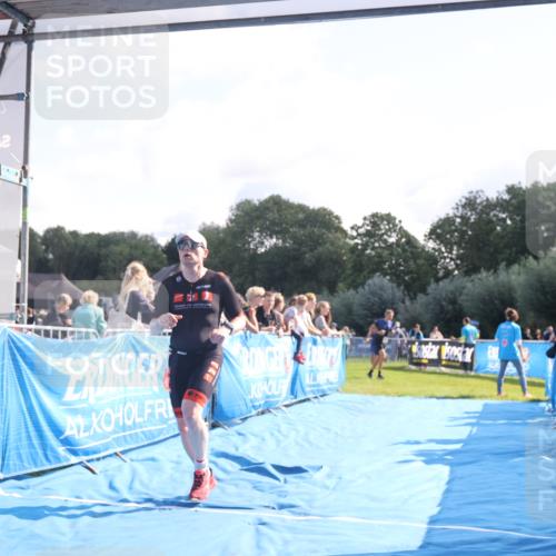 25.08.2024 - Elbe Triathlon Hamburg H.Heesch http://msf.ph/oto/6847345 25.08.2024 10:41:09 Ziel 186, 198 meine-sportfotos.de