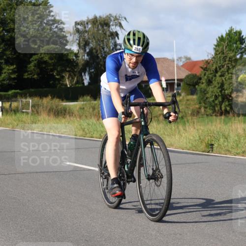 25.08.2024 - Elbe Triathlon Hamburg Fuchs,  Jonas http://msf.ph/oto/6847356 25.08.2024 09:51:27 Radfahren 266, 490, 265 meine-sportfotos.de